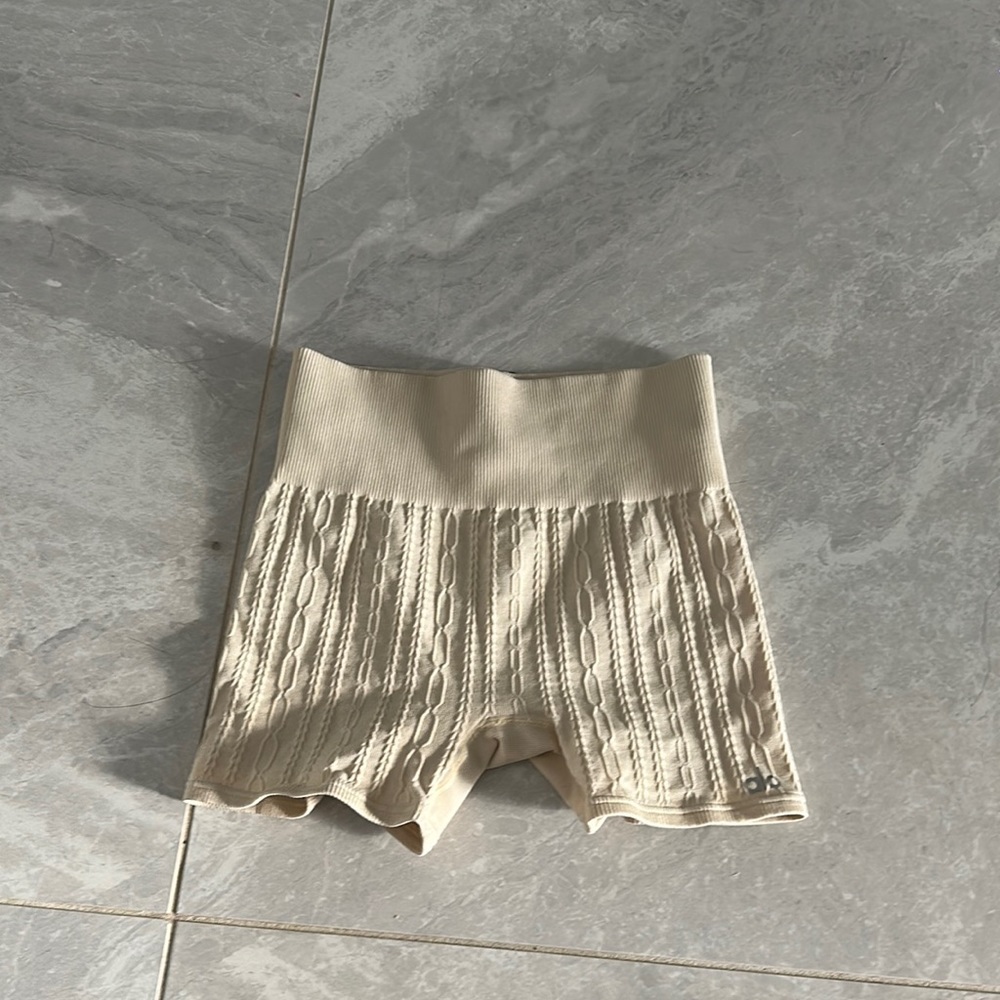 Alo biker shorts, lightly worn